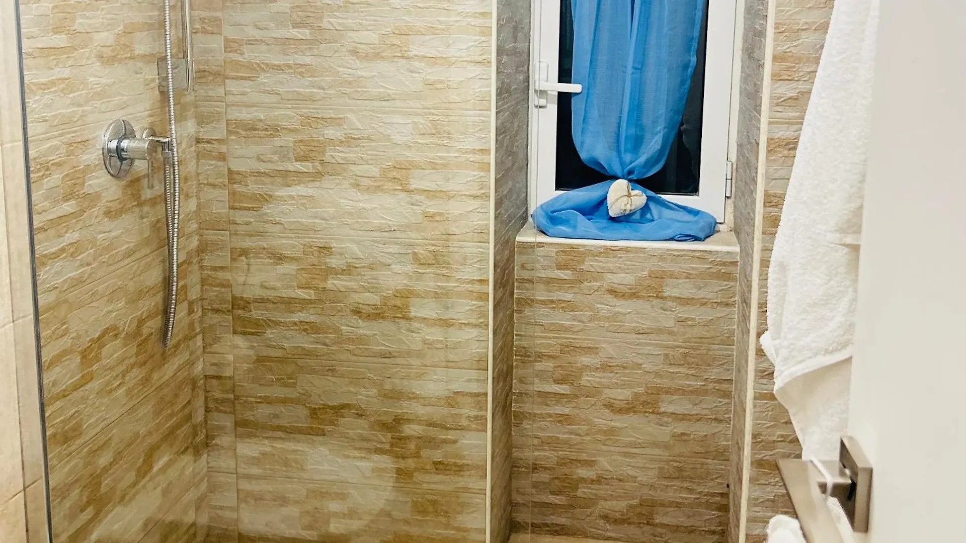 Da Mauro & Michela 1 - Cozy Apartment - 5 Min Metro C Roma