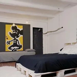 Art House In The Artist Workspace In The Center , Napoli Italia